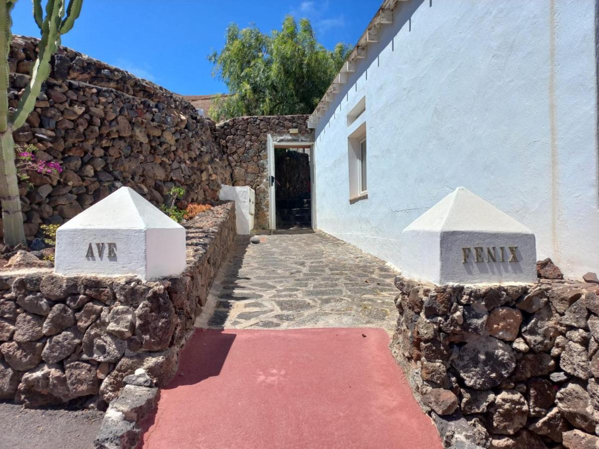 Centro Ave Fénix Femés Exterior foto